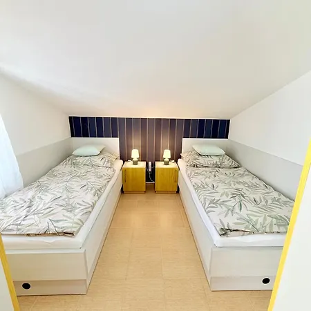 Apartamento Andys House Vir